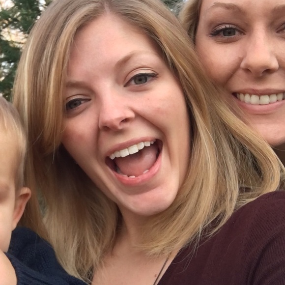 Profile Picture of Brooke Kanouff (@brookeblanche) on Poshmark