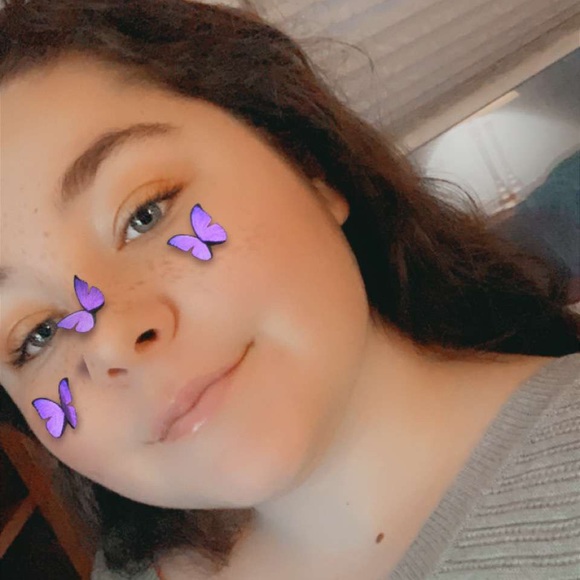 Profile Picture of Bella Morcus (@casper1613) on Poshmark