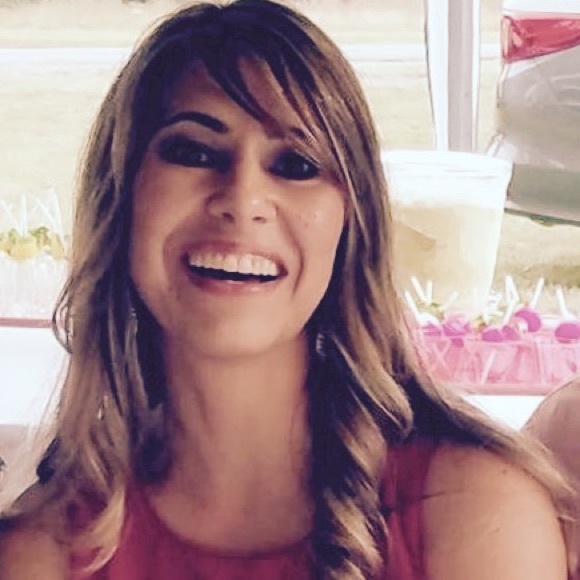 Profile Picture of Alessandra Silva (@alesilma) on Poshmark