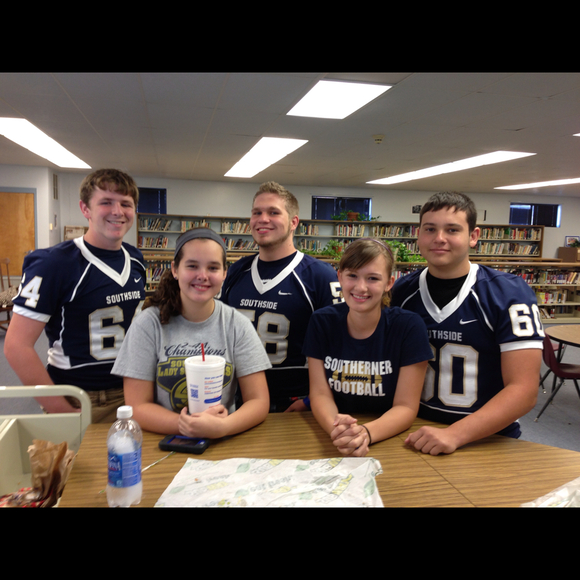 Profile Picture of Gwen Warnett (@jaidy) on Poshmark