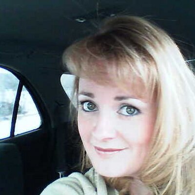 Profile Picture of Lisa  Knowles (@LisaLearKnowles) on Twitter