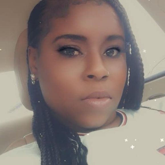 Profile Picture of Tyesha Jones (@tyeshajones28) on Poshmark