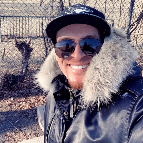 Milano Milano - Poshmark Profile Picture of Milano Milano (@o_belkheir) on Poshmark