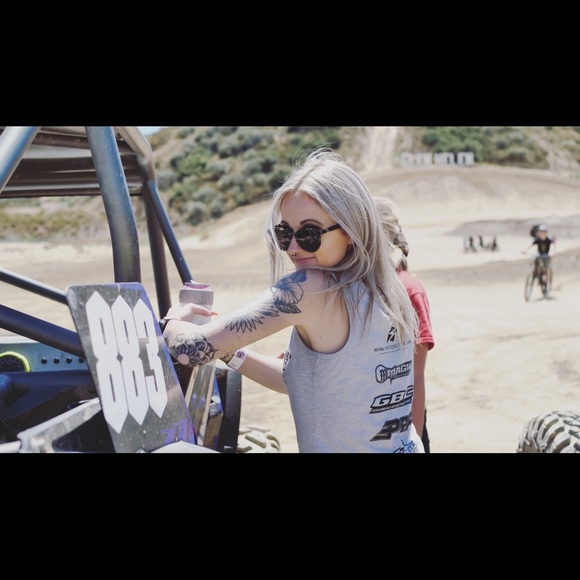 Profile Picture of Jordyn Carpenter (@jordyncarpenter) on Poshmark