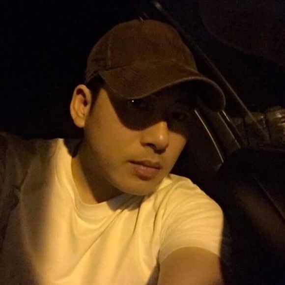 Profile Picture of Khang Nguyen (@trungminh091985) on Poshmark