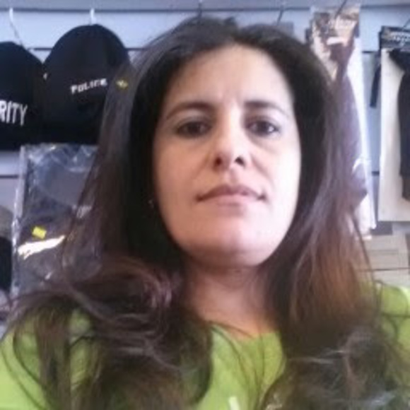 Profile Picture of Hayam Swiha (@hayam594) on Poshmark