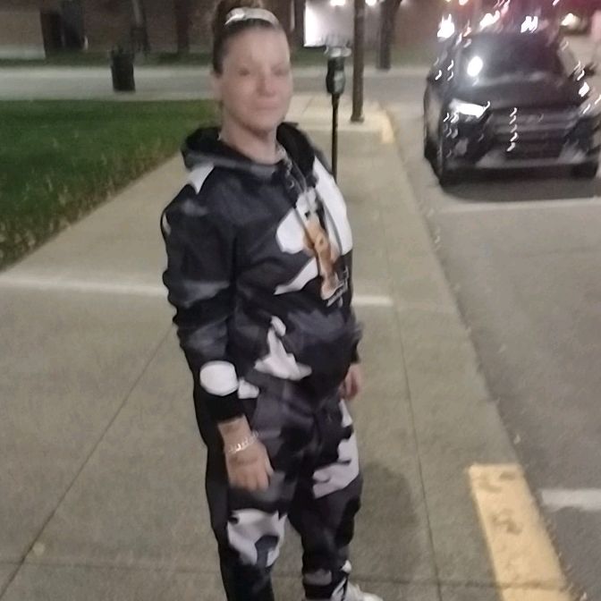 Profile Picture of Amanda Duszynski (@amandaduszynski) on Tiktok