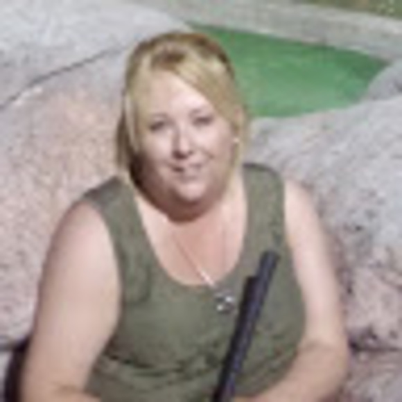 Profile Picture of Megan Kephart (@nutmeg1576) on Poshmark