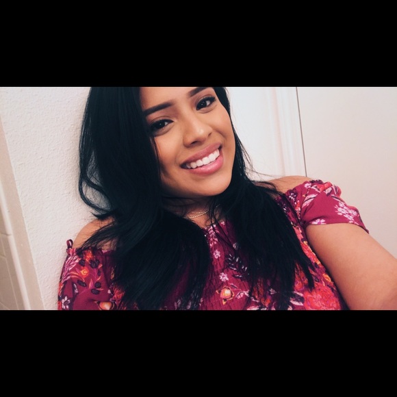 Profile Picture of Joseline Martinez (@jossbelieve) on Poshmark