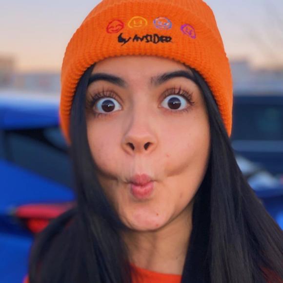 Profile Picture of Juliana Espinal (@juessa01) on Poshmark