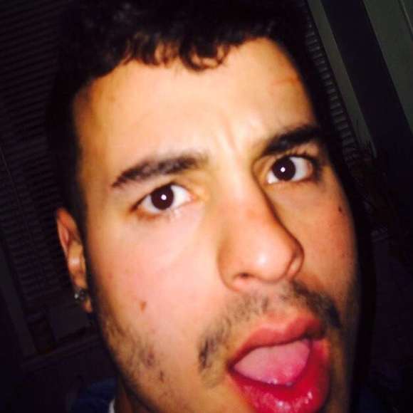 Profile Picture of Chris Conti (@caconti) on Poshmark