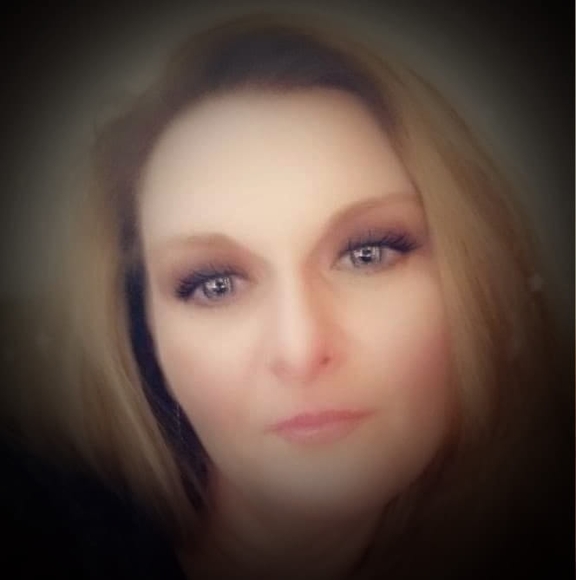 Teresa Denter - Poshmark Profile Picture of Teresa Denter (@denterteresa) on Poshmark