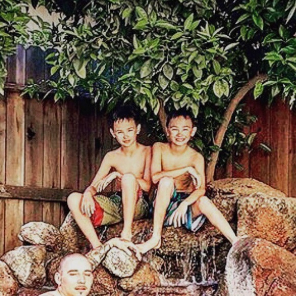 Profile Picture of Doniven Propes (@doniven_propes) on Poshmark