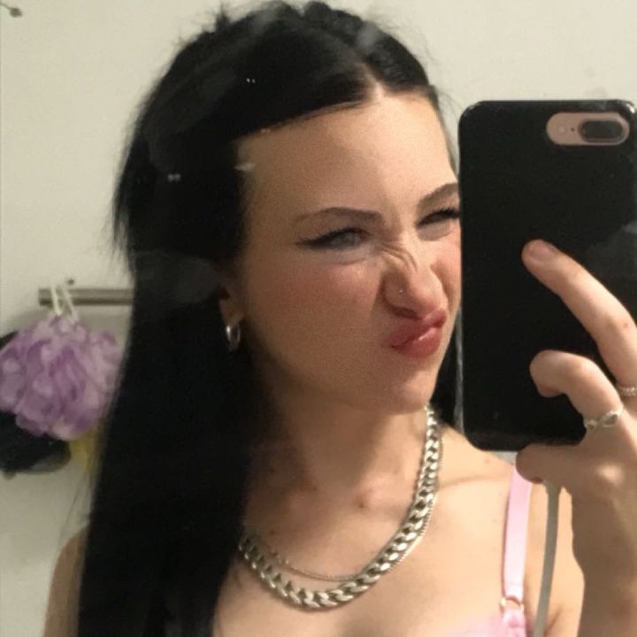 Profile Picture of Danni Snowden (@dannisnowden) on Tiktok