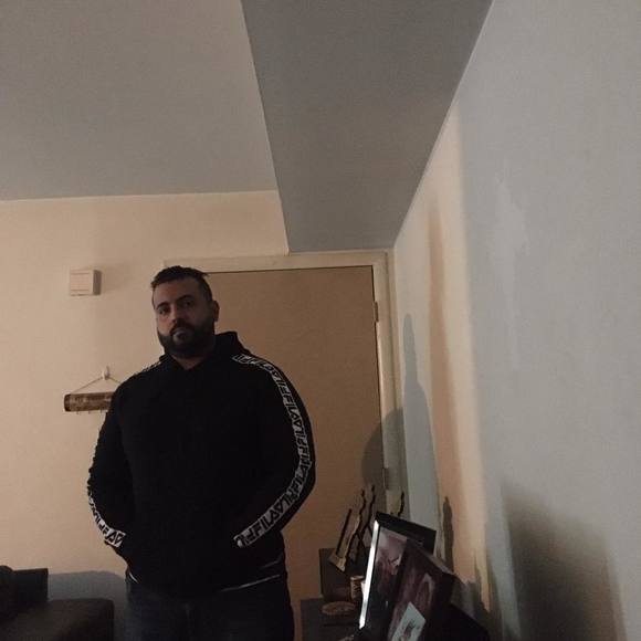 Profile Picture of Richard NÃºÃ±ez machado (@richymachado) on Poshmark