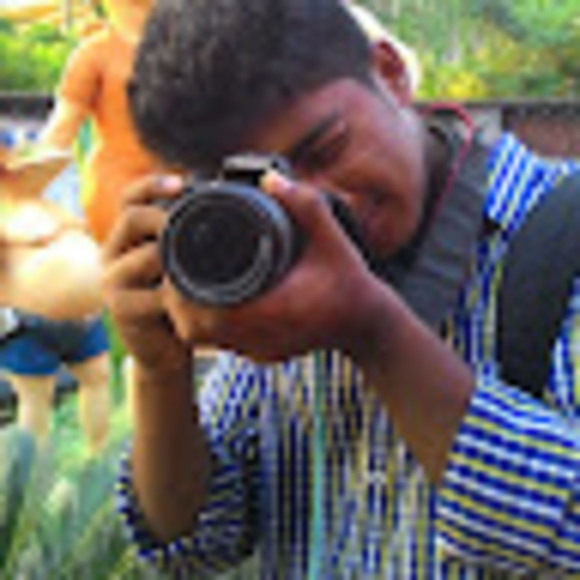 Profile Picture of Vernon Cornelio (@vernoncornelio) on Poshmark