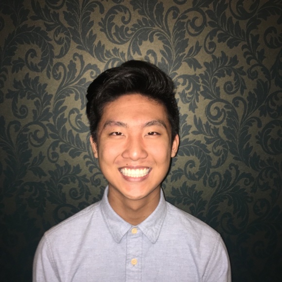 Profile Picture of Alex Yu (@alexyyu) on Poshmark