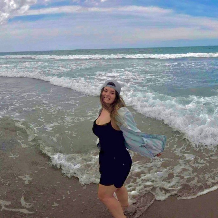 Profile Picture of cayleehackney (@cayleehackney) on Tiktok