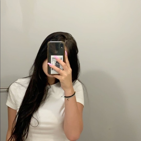 Profile Picture of Whitney Lambert (@whitney_lambert) on Poshmark