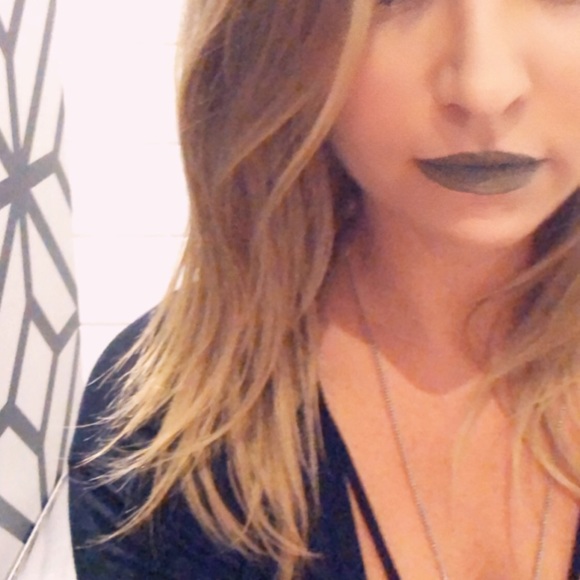 Profile Picture of Basia Rachwal (@bashshop) on Poshmark