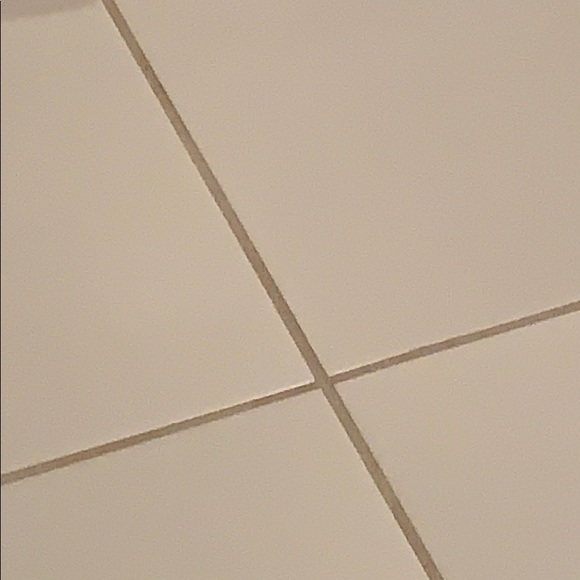 Profile Picture of Maureena Peters (@maureenapeters) on Poshmark