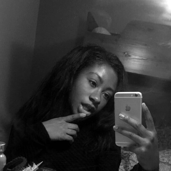 Profile Picture of Nella Lutterodt (@nellajewelx) on Poshmark