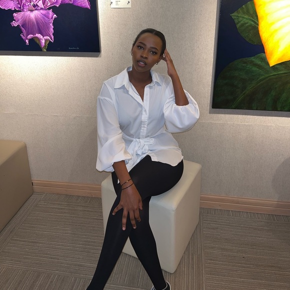Profile Picture of Naomi Gateka (@gatenao) on Poshmark