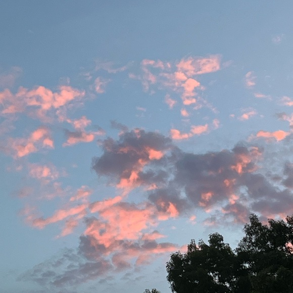 Profile Picture of Mally Kostek (@ma11yyy) on Poshmark