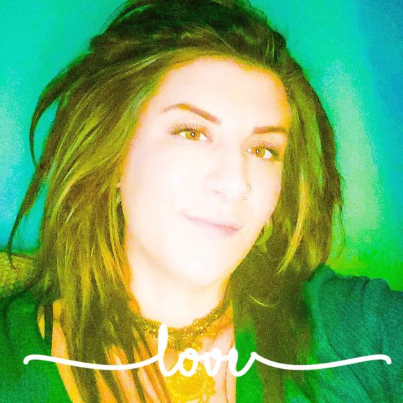 Profile Picture of Danielle Botterill (@honeybadger26) on Poshmark