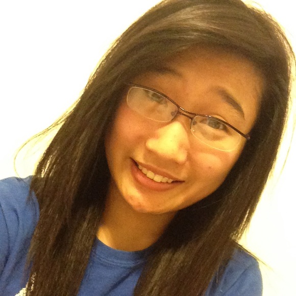 Profile Picture of Ivy Lam (@lpokeyooh) on Poshmark