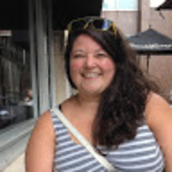 Ursula Pisorn - Poshmark Profile Picture of Ursula Pisorn (@ursulapisorn) on Poshmark