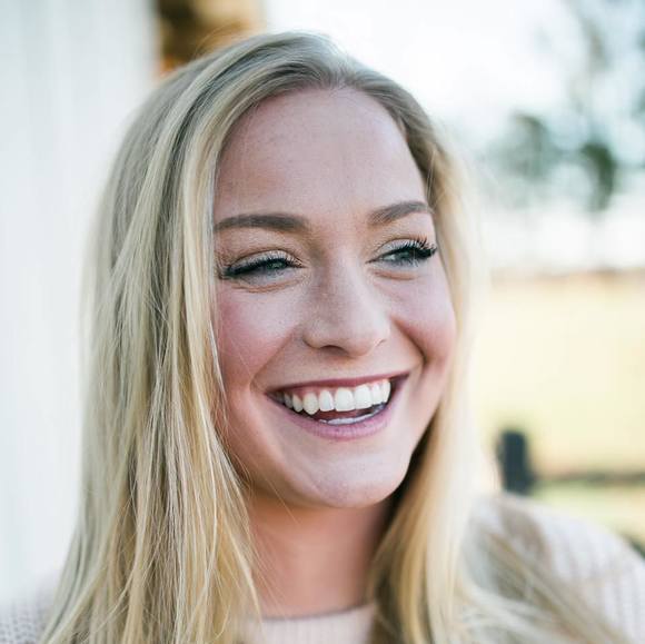 Profile Picture of Leah Mcfarland (@leahmcfar) on Poshmark