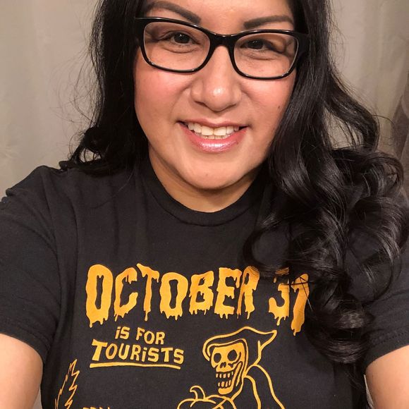 Profile Picture of Kim Calnimptewa (@kimcal03) on Poshmark