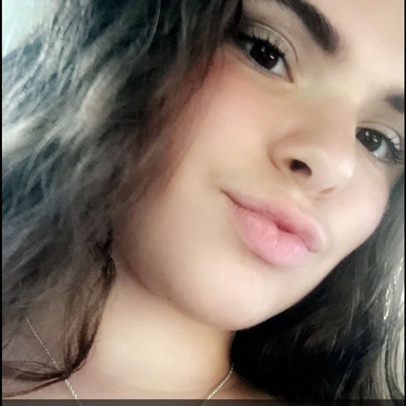 Profile Picture of Brianna Fountain (@briannafountain) on Poshmark