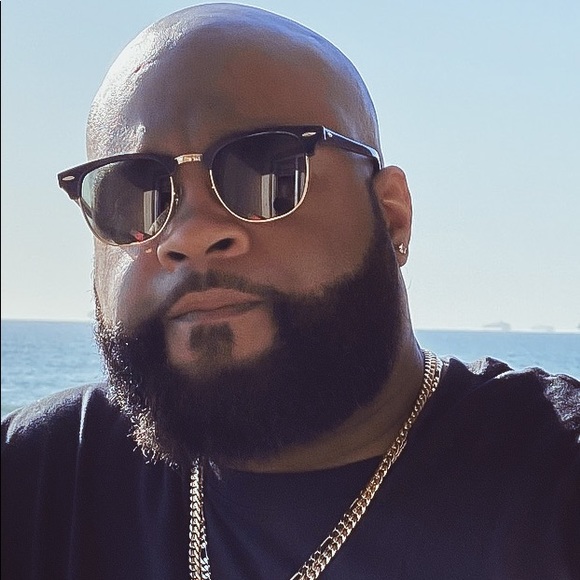 Profile Picture of Jeffrey Gaspard (@jeffreygaspard) on Poshmark