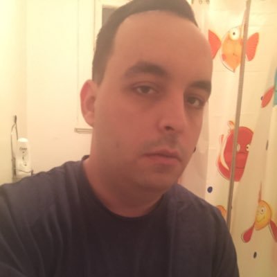 Profile Picture of Jonathan Riel (@jonathriel) on Twitter