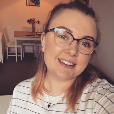 Profile Picture of Kate Holliday (@kateholliday99) on Twitter