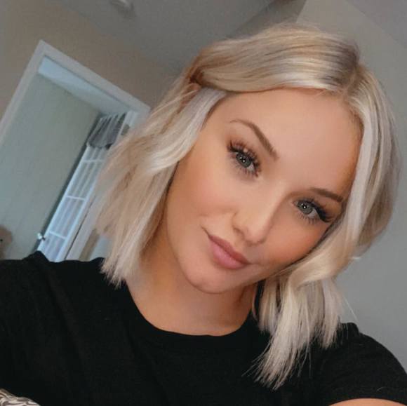 Profile Picture of Mckenna Adams (@mckennaadams) on Poshmark