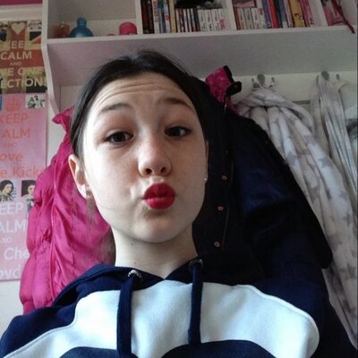 Profile Picture of Libby Finn (@libbylala1) on Twitter