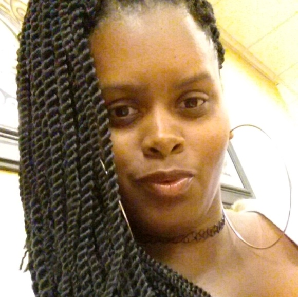 Profile Picture of Cynthia Keyes (@cmkeyes29) on Poshmark