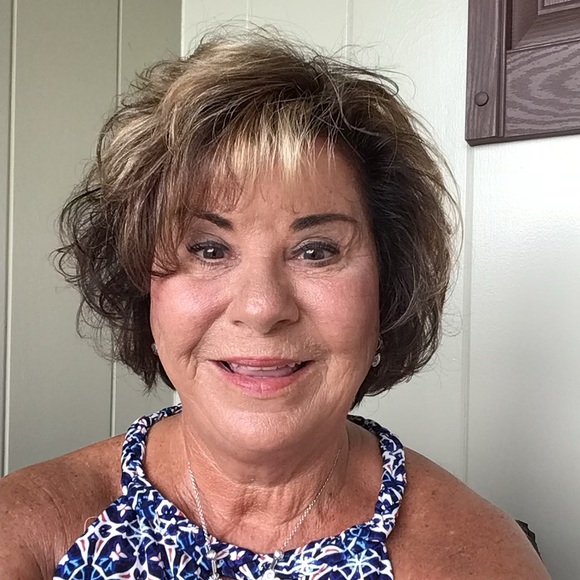 Profile Picture of Marsha Reckley (@marshareckley) on Poshmark