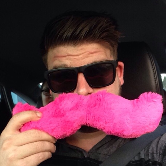 Profile Picture of Brian Gladish (@be_glad) on Poshmark