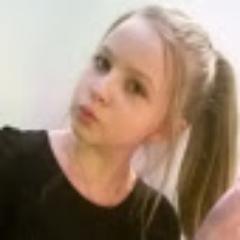 Profile Picture of Line Frances Clausen (@sophia_clausen) on Twitter