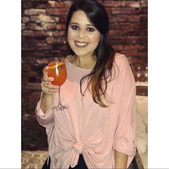Profile Picture of Taylor Quick (@jacqulynntaylor) on Poshmark