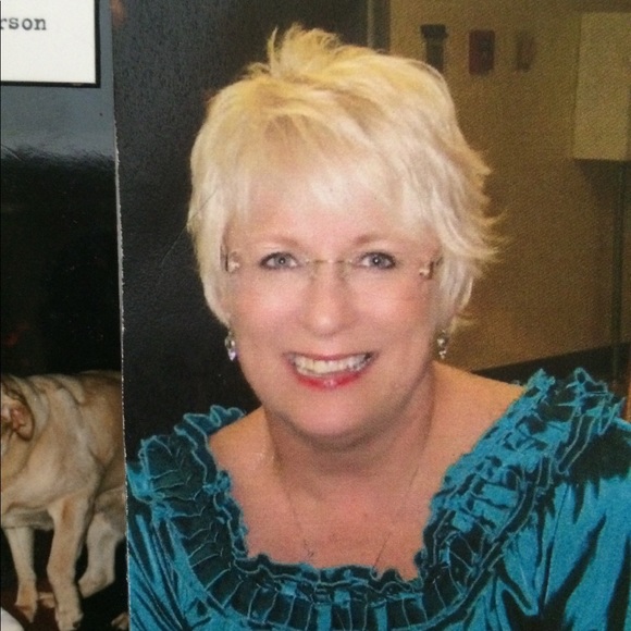 Profile Picture of Margie Shelnutt (@austinblondie1) on Poshmark