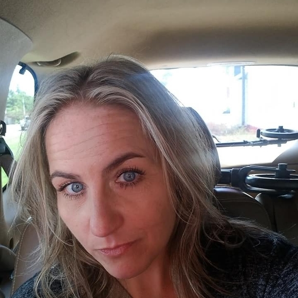 Profile Picture of Crystal Roy (@crystalroy1) on Poshmark