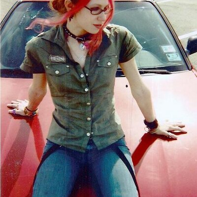 Profile Picture of Hilary Smart (@Ultranautbot) on Twitter