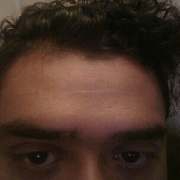 Profile Picture of Carmelo Gutierrez (@carmelo8014) on Poshmark