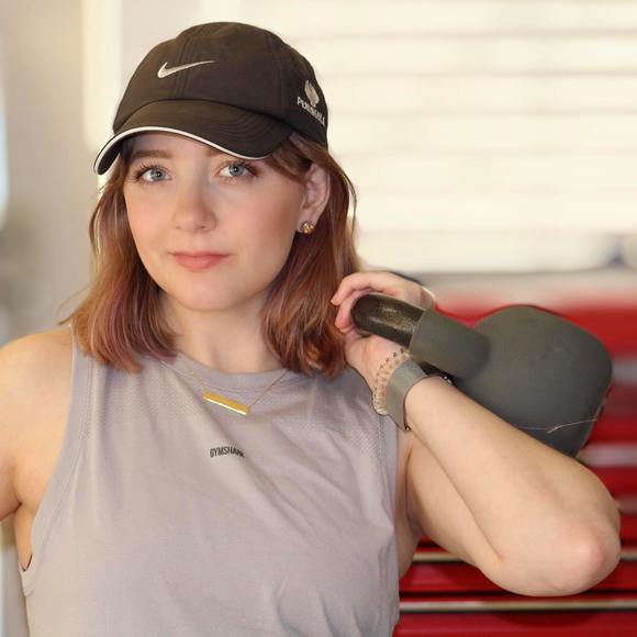 Profile Picture of Anna Canton (@annacanton) on Poshmark