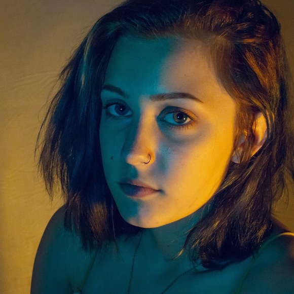 Olivia Haselow - Poshmark Profile Picture of Olivia Haselow (@oliviahaselow) on Poshmark